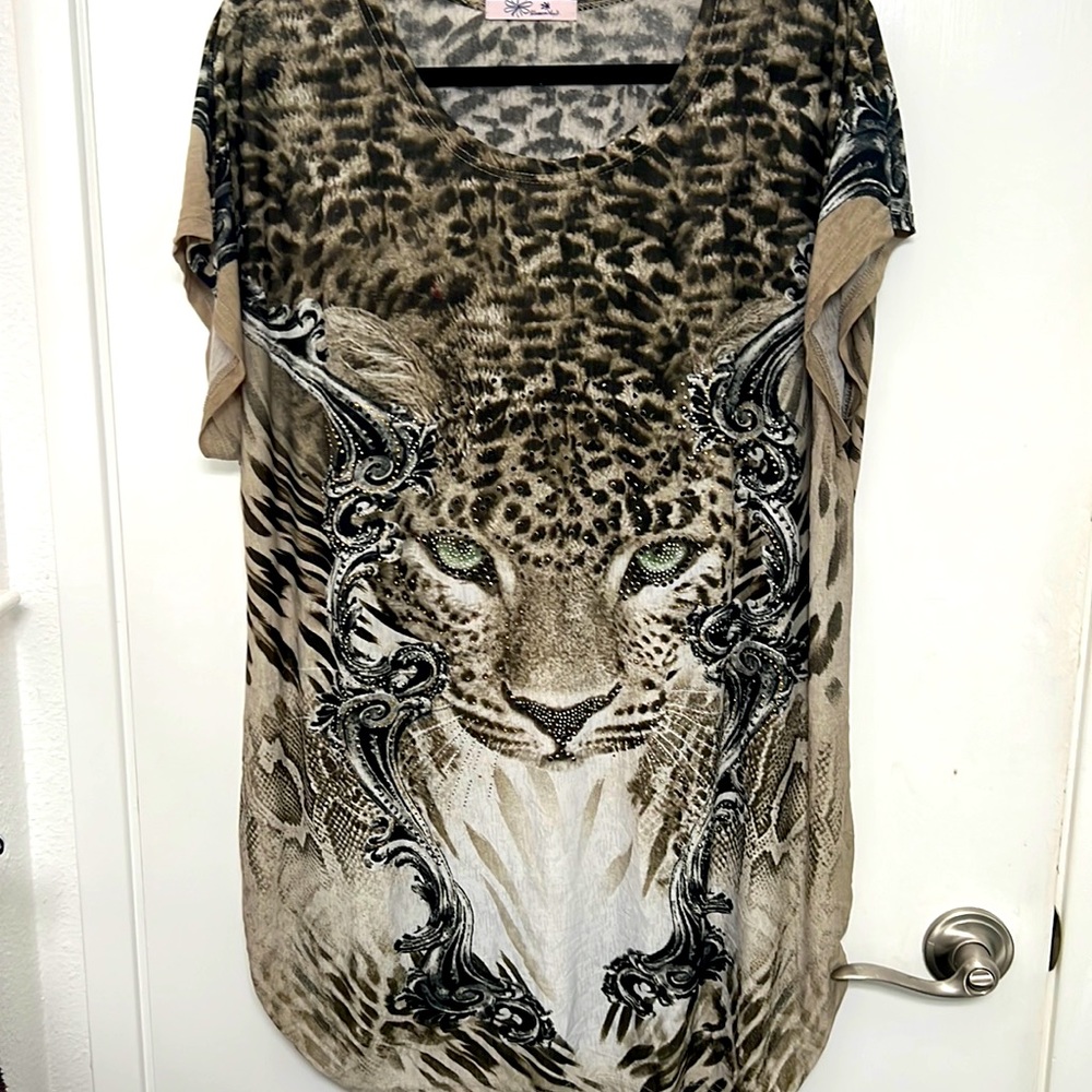 Blouse with animal print